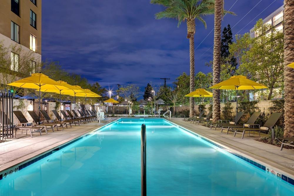 Home2 Suites By Hilton Anaheim Resort Exterior photo